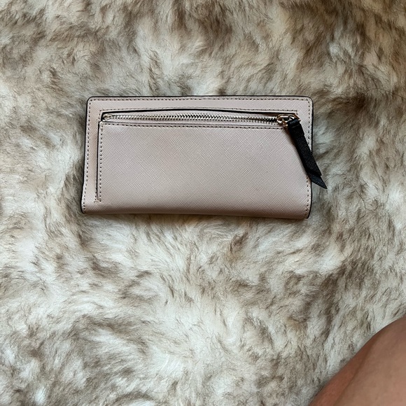 Kate Spade ♠️ - Picture 6 of 7